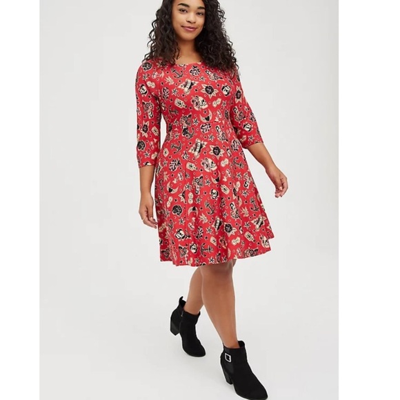 NWT TORRID RAGLAN BABYDOLL DRESS - PONTE TATTOO RED - Picture 1 of 6